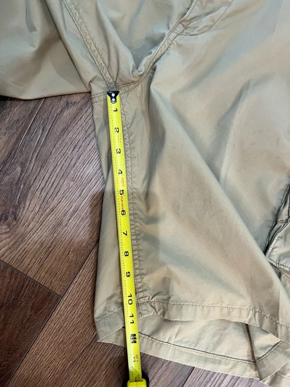 Levi Strauss Men’s Tan Cargo Shorts Utility Baggy Casual Outdoor Size 38
